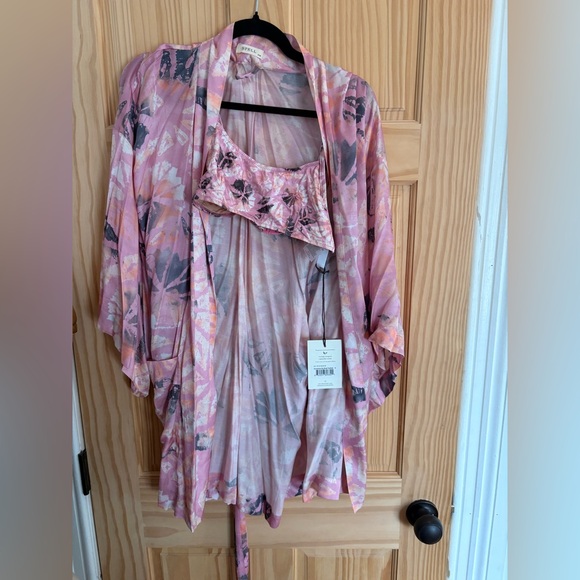 Spell Marshmallow Robe S/M - Picture 5 of 6